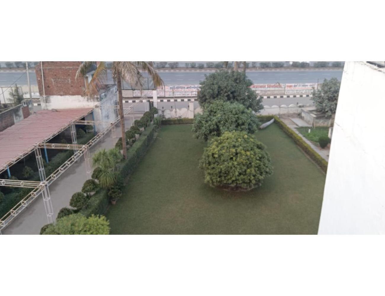 Hotel Sangam, Варанаси Экстерьер фото